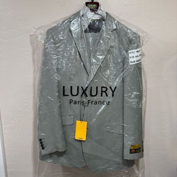 Luxury Paris-France 3 piece Houndstooth Suit - Picture 14 of 16